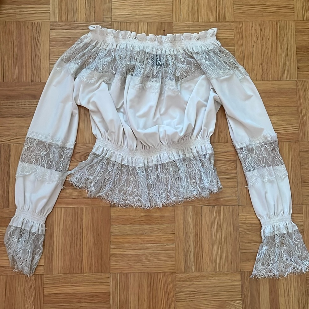 Moda international off the shoulder shirt
